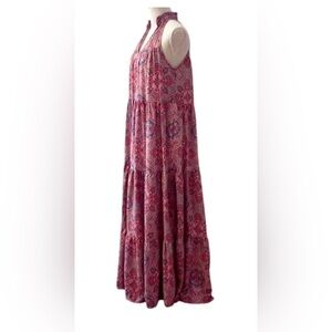 Anthropologie Red and Blue Patterned Maxi Dress
Boemo large . Large